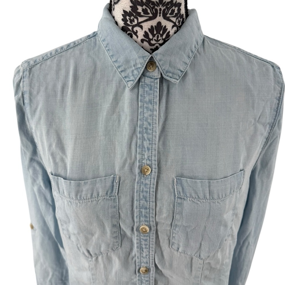 Chico’s 100% Tencel Lyocell Chambray Button Down Shirt Light Blue Soft Denim Top - Picture 2 of 11